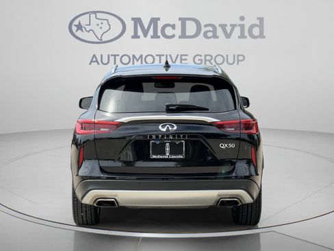 Used 2019 INFINITI QX50 Essential w/ Sensory Package AWD/4WD image 5
