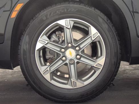 Used 2024 Chevrolet Blazer LT FWD image 11
