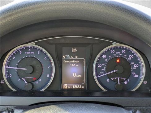 Used 2016 Toyota Camry LE image 11