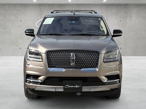 Used 2019 Lincoln Navigator Reserve AWD/4WD image 18