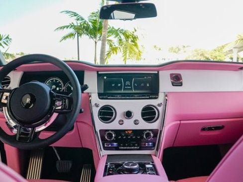 Used 2024 Rolls-Royce Cullinan image 97