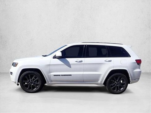Used 2020 Jeep Grand Cherokee Altitude image 7