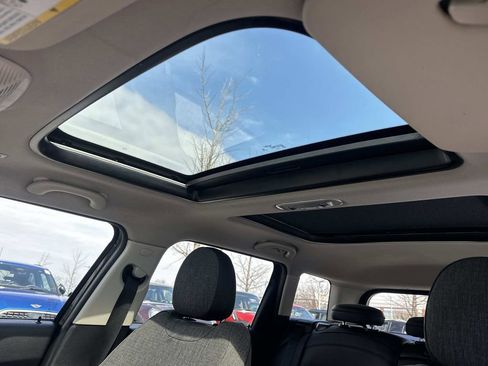 Used 2020 MINI Cooper Clubman S w/ Premium Package image 23