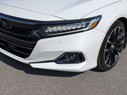 Used 2021 Honda Accord Touring image 9