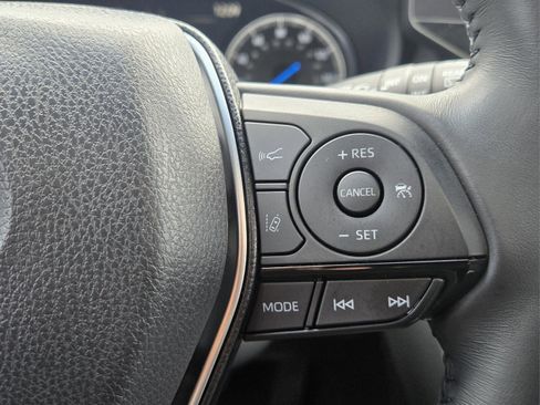 Used 2023 Toyota Venza Nightshade image 27