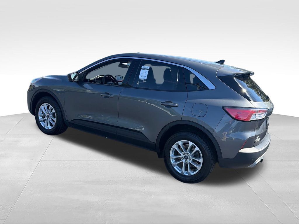 Used 2022 Ford Escape SE w/ Convenience Package AWD/4WD image 4