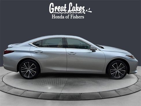 Used 2025 Lexus ES 300h w/ Premium Package image 6