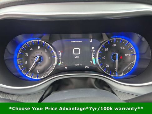 Certified 2025 Chrysler Pacifica Limited image 53