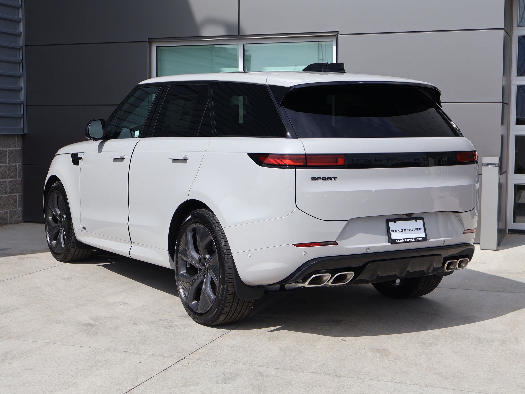 New 2026 Land Rover Range Rover Sport Dynamic SE AWD/4WD image 8