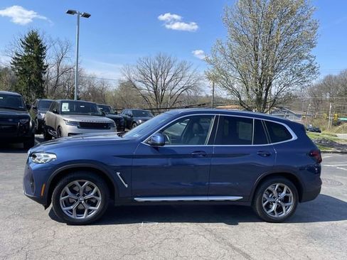 Used 2022 BMW X3 xDrive30i w/ Premium Package image 2