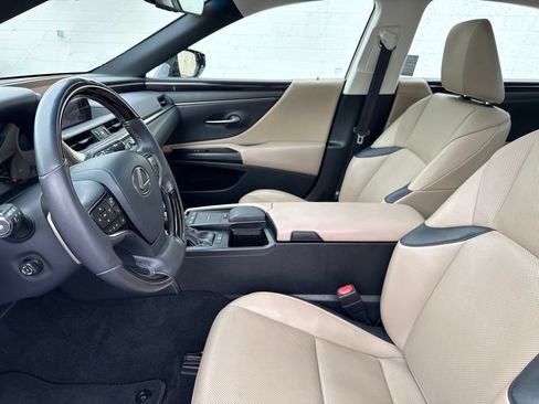 Used 2019 Lexus ES 350 w/ Premium Package FWD image 20