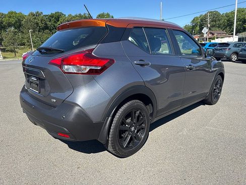 Used 2020 Nissan Kicks SV FWD image 3