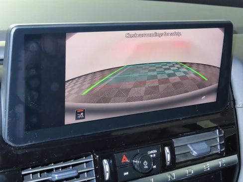 New 2026 Nissan Pathfinder SV image 7