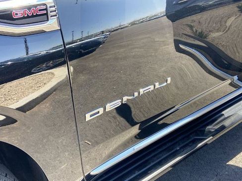 Used 2025 GMC Yukon Denali AWD/4WD image 27