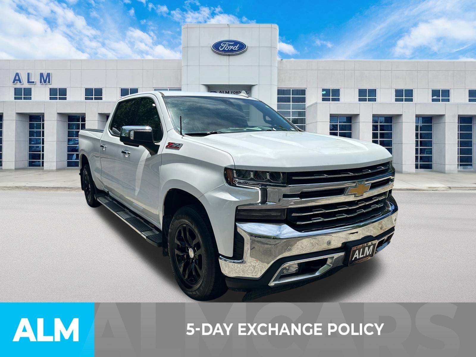 Used 2021 Chevrolet Silverado 1500 LTZ w/ Technology Package AWD/4WD image 3