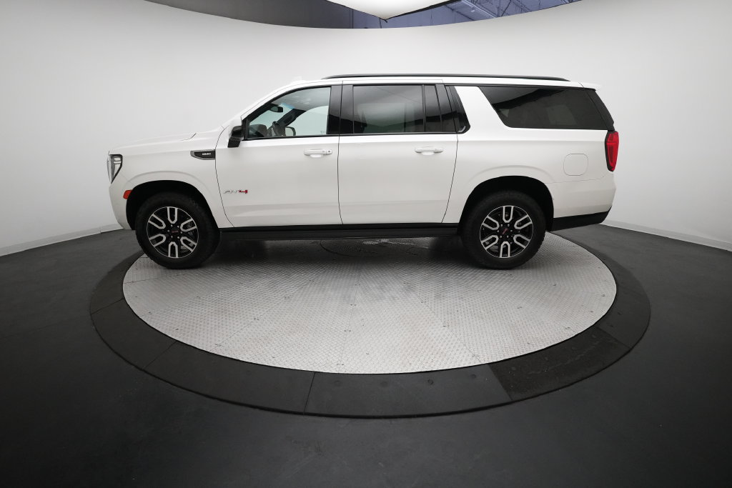 Used 2023 GMC Yukon XL AT4 AWD/4WD image 24