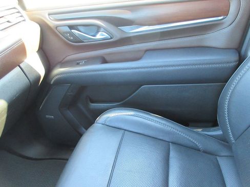 Certified 2021 GMC Yukon Denali w/ Denali Premium Package image 40