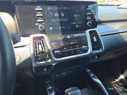 Certified 2021 Kia Sorento S AWD/4WD image 17