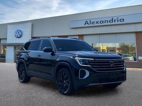 Certified 2024 Volkswagen Atlas SE AWD/4WD image 1