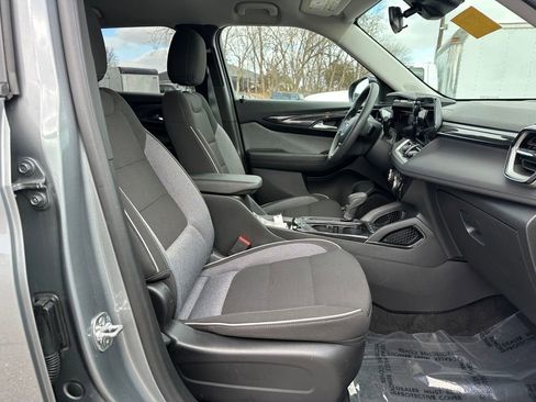 Used 2025 Chevrolet TrailBlazer LT image 17