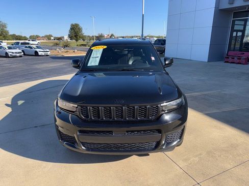 Used 2024 Jeep Grand Cherokee L Laredo image 8