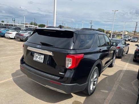 Used 2020 Ford Explorer XLT w/ Equipment Group 202A AWD/4WD image 8