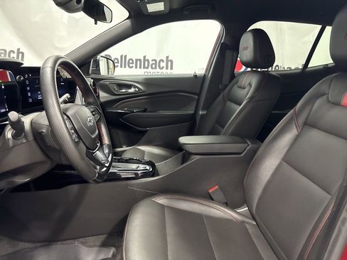 Used 2024 Chevrolet Trax RS w/ Driver Confidence Package image 11