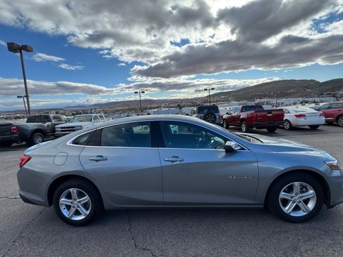 Used 2024 Chevrolet Malibu LT image 6