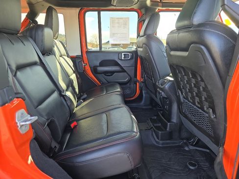 Used 2018 Jeep Wrangler Unlimited Rubicon image 24