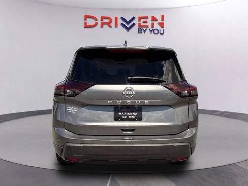 Used 2025 Nissan Rogue SV FWD image 5