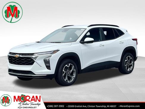 Certified 2024 Chevrolet Trax LT w/ Driver Confidence Package FWD image 1