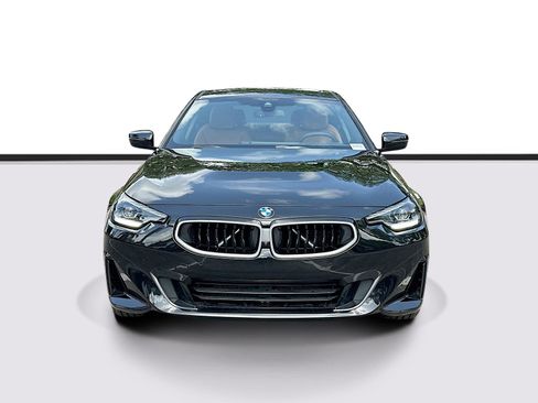 New 2025 BMW 230i Coupe w/ Convenience Package RWD image 2