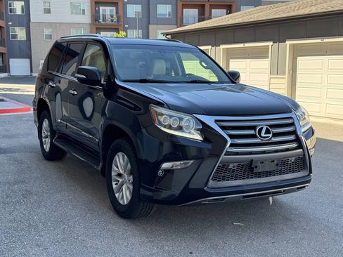 Used 2014 Lexus GX 460 w/ Premium Package AWD/4WD image 7