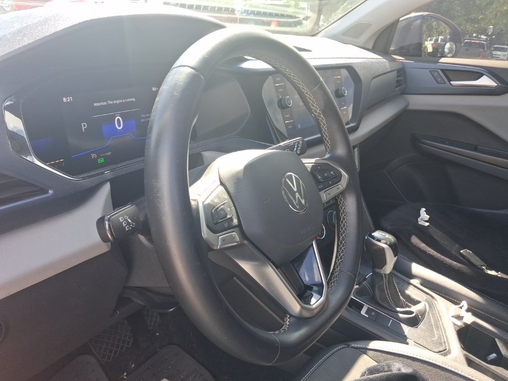 Certified 2022 Volkswagen Taos SE FWD image 9