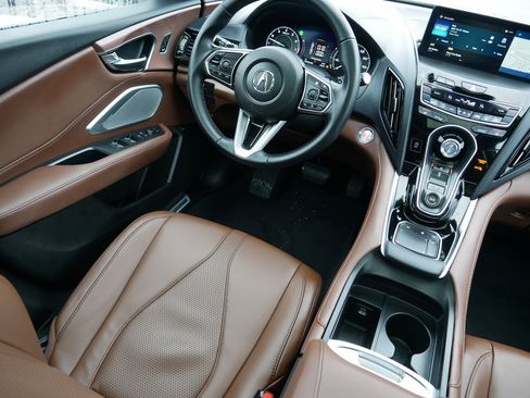 Used 2024 Acura RDX SH-AWD w/ Technology Package image 9