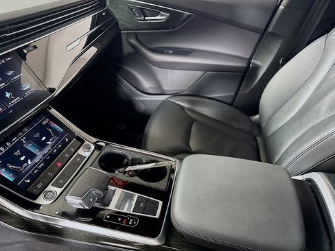 Used 2021 Audi Q7 2.0T Premium w/ Convenience Package image 24