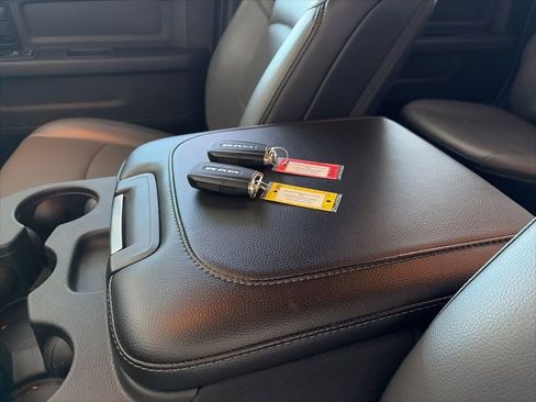 Used 2024 RAM 3500 Tradesman w/ Chrome Appearance Group image 10