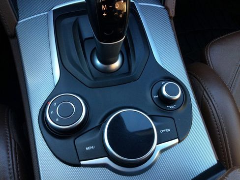 Used 2019 Alfa Romeo Stelvio Ti Sport w/ Quick Order Package 22S Sport image 15