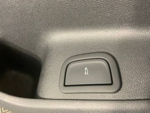 Used 2024 GMC Acadia Denali w/ Super Cruise Package AWD/4WD image 32