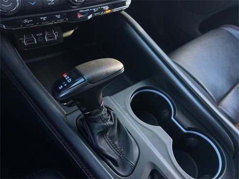 Used 2024 Dodge Durango GT image 17