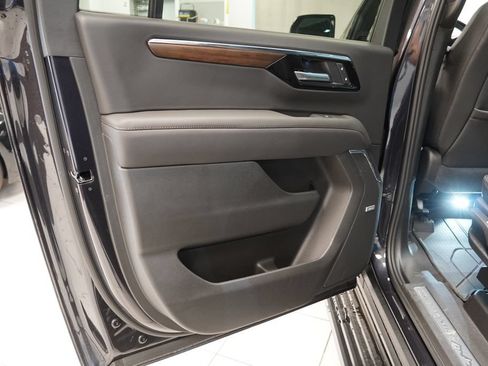 New 2026 Chevrolet Suburban High Country AWD/4WD image 29