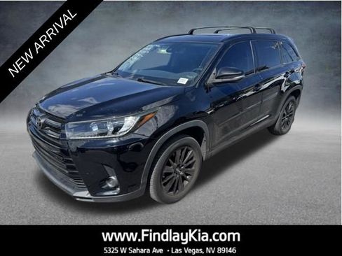 Used 2019 Toyota Highlander SE w/ Carpet Mat Package (TMS) FWD image 1