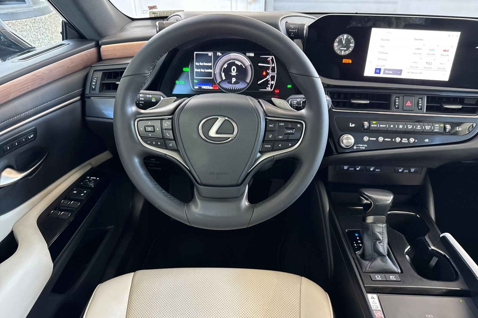Certified 2024 Lexus ES 300h w/ Premium Package FWD image 18