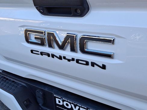 Used 2024 GMC Canyon AT4 image 24