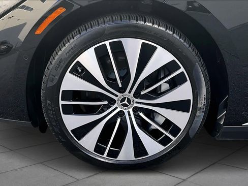 Used 2024 Mercedes-Benz EQE 350+ 4MATIC Sedan w/ Driver Assistance Package image 10