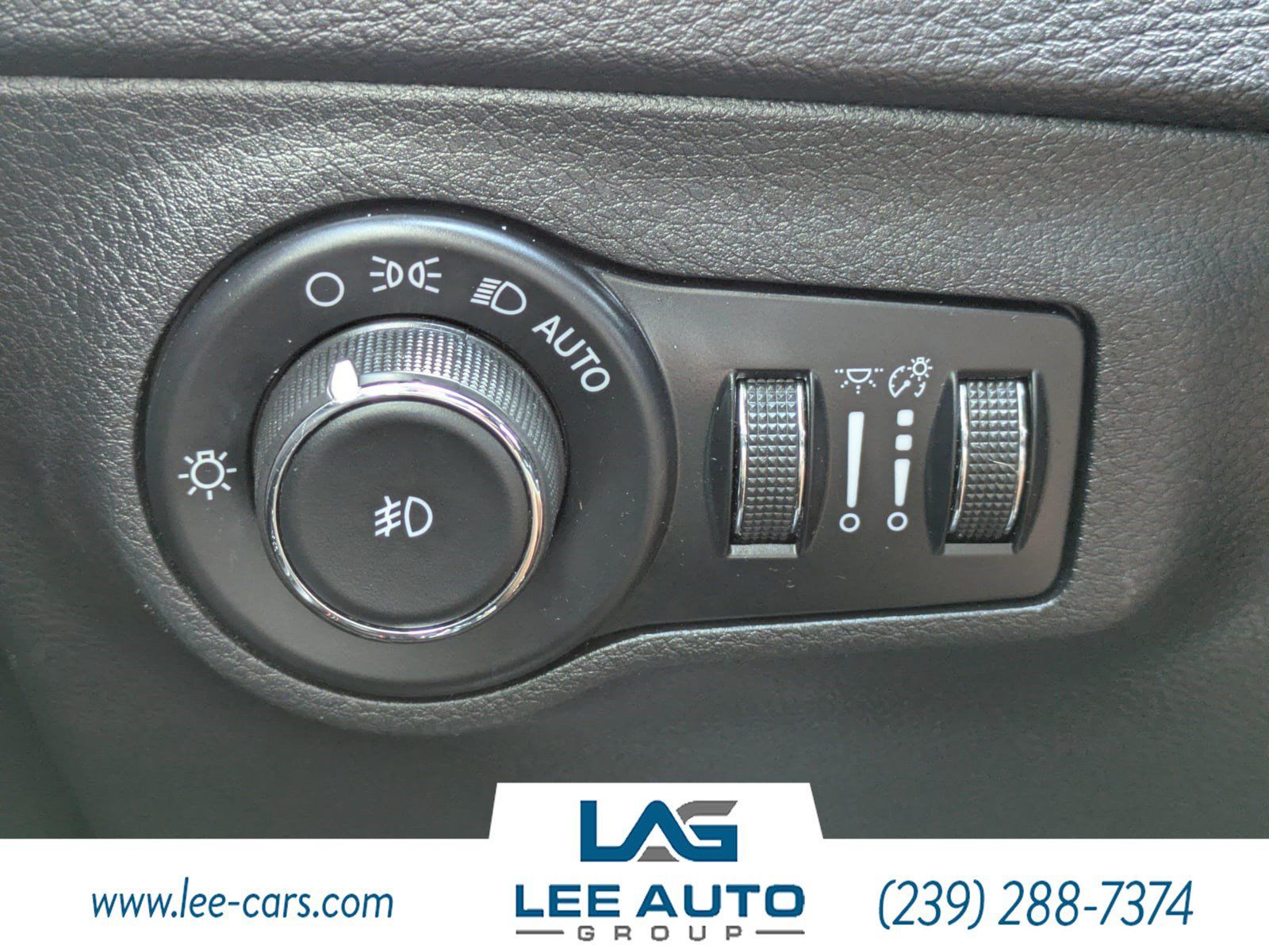 Used 2017 Jeep Compass Trailhawk w/ Leather Interior Group AWD/4WD image 20