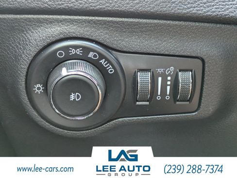 Used 2017 Jeep Compass Trailhawk w/ Leather Interior Group AWD/4WD image 20