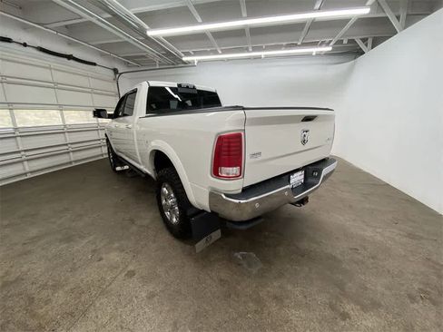 Used 2018 RAM 2500 Laramie w/ Convenience Group image 4