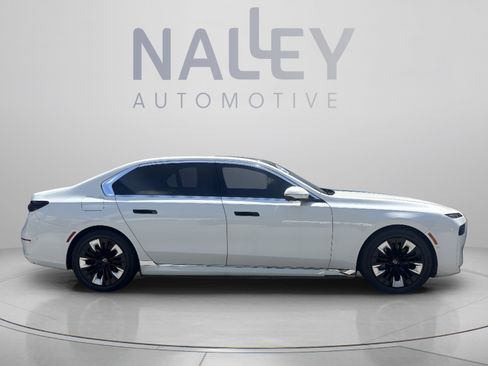 Used 2023 BMW i7 xDrive60 AWD/4WD image 4