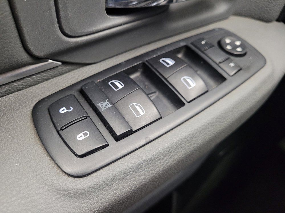 Used 2015 RAM 1500 Big Horn RWD image 27